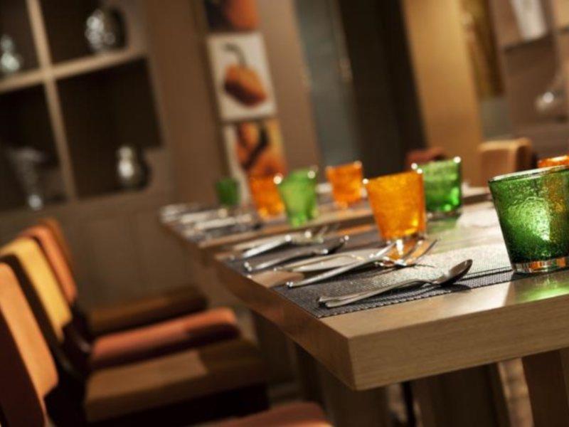 Renaissance Kowloon Hotel 홍콩 외부 사진