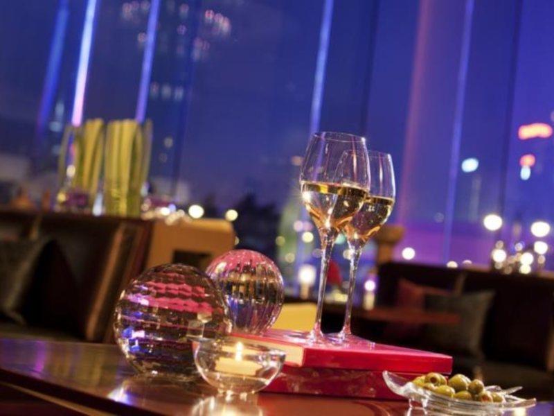 Renaissance Kowloon Hotel 홍콩 외부 사진